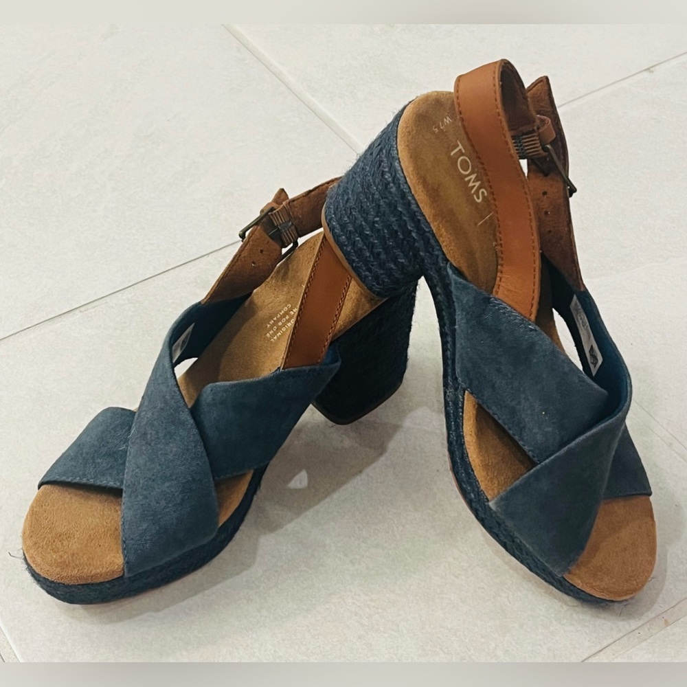 TOMS